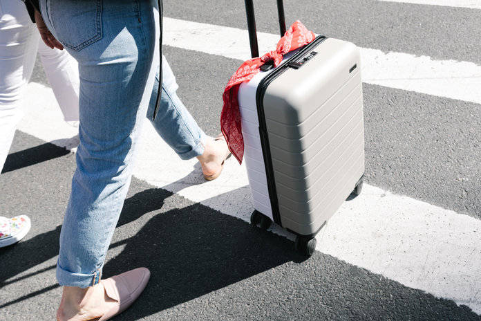 Ремонт выдвижной ручки чемодана Samsonite Ремонт выдвижной ручки чемодана Samsonite